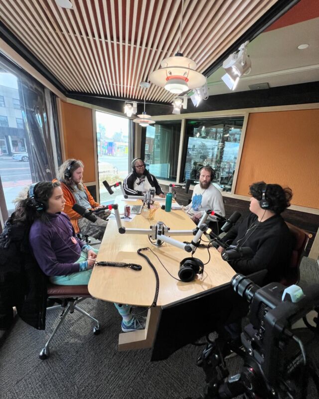 Yesterday Charlie, Matthew, and two students joined Amy Brown White, host of Beyond the Classroom, at Radio Kingston to talk about Zena Democratic School! Check out the recording, link in bio. Thank you Amy and Radio Kingston ❤️